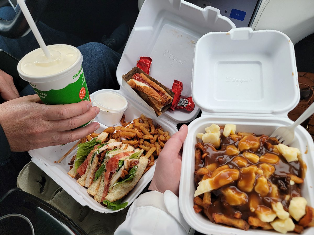 LuckyLola12's tweet image. Montreal is a shit show today due to the storm yesterday (all stop lights are out and traffic is backed up everywhere), but we managed to venture out and secure some #OrangeJulep! I can confirm that it's as good as #FoodieBeauty and everyone else said it was! 🤤