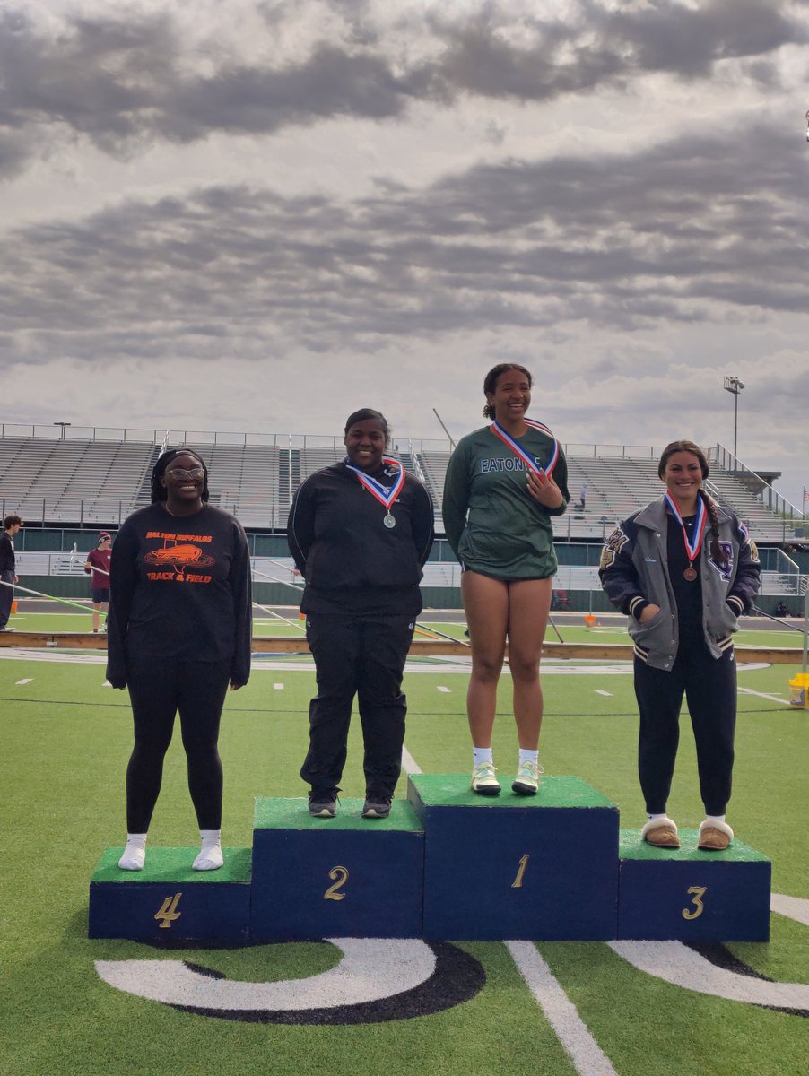 HHSCoachMac's tweet image. J&apos;aDore qualified for area yesterday with 3 PR throws, this was after UIL choir, then she had to leave the meet early to go back and compete for choir again. #doitall #multisportathletes #noexcuses @Coach_JWTucker @HHSBuffNation @VoiceofHaltom