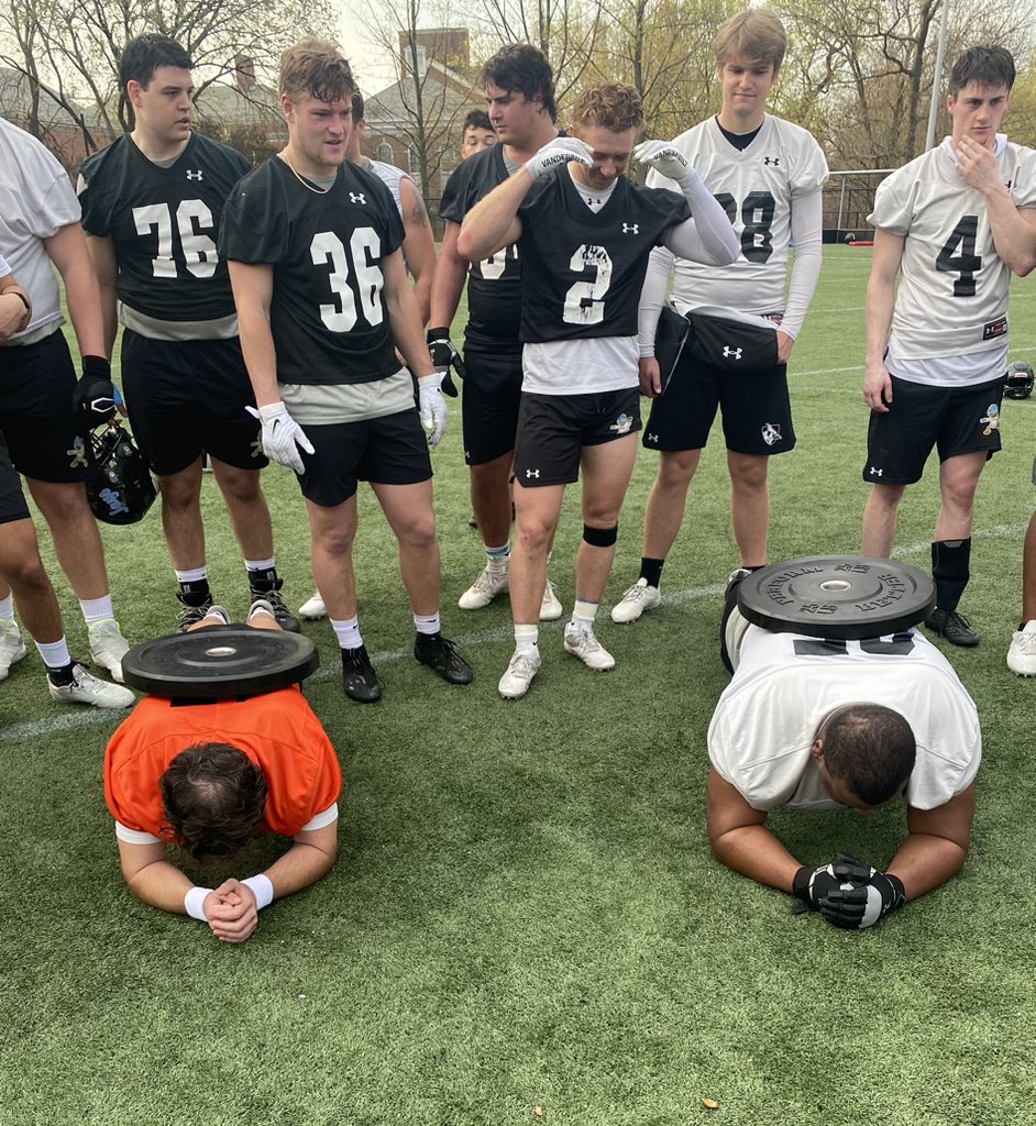 Practice 5 = Plank Challenge. Congrats to the winning team of <a href="/GeoffSchroeder2/">Geoff Schroeder</a> and <a href="/UgglaSpencer/">Spencer Uggla</a>. Happy Passover and Easter to everyone in the Blue Jay Family. Back at it Tuesday! #PrideandPoise