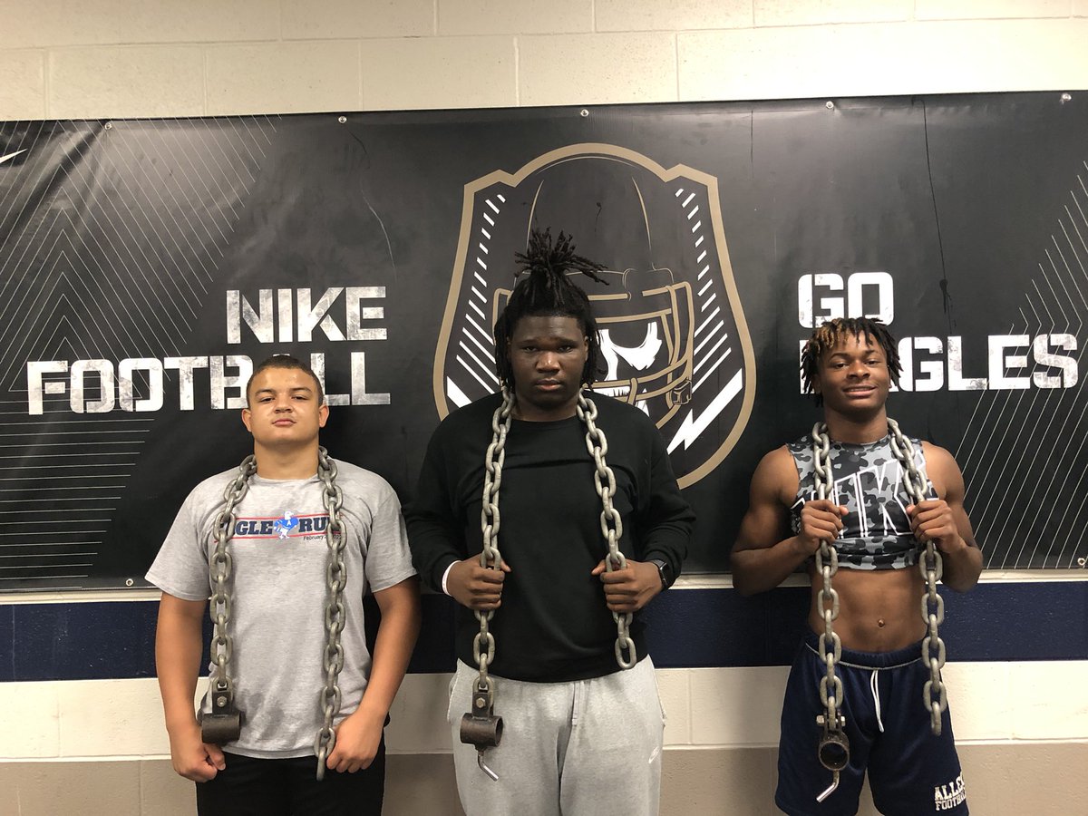 alleneaglesfb's tweet photo. Congratulations to our Lifters of the week. These young men displayed toughness, hard work, &amp; competitiveness every second, every day! 

Adan Lowe, Vern Green, &amp; Darian Jones 
#BTB | #WeWillWin https://t.co/3pMcDjIqBP