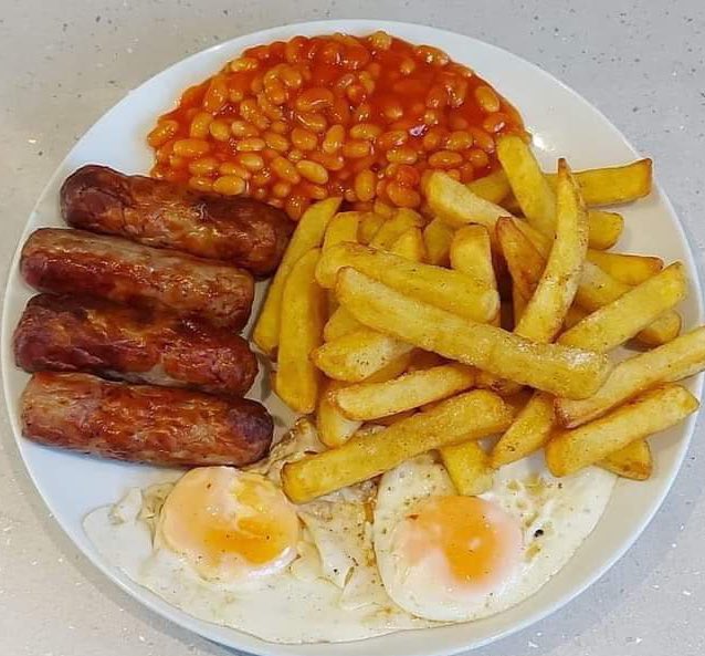 Demófilo Barnabás on Twitter "RT WHATSFORDlNNER Sausage, Egg, Chips