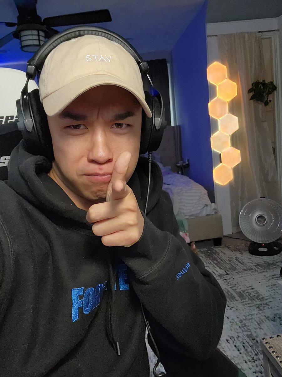 MrMasterWong tweet media