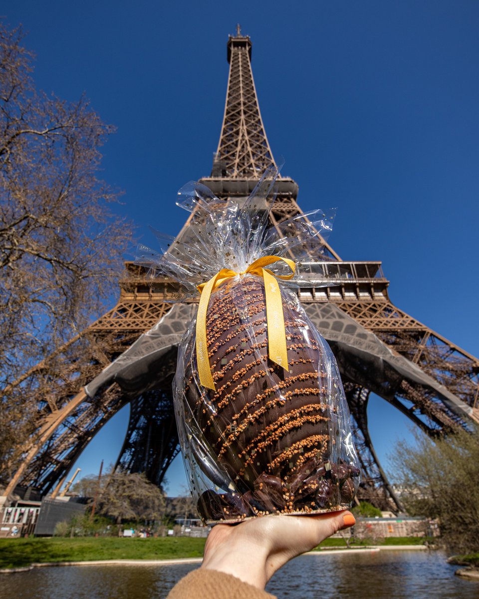 LaTourEiffel tweet picture