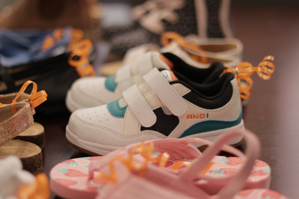trust4kids's tweet photo. Special thanks to volunteers from @firstrepublic who joined us yesterday to help sort shoes for our upcoming #StepUpforKids event on Tuesday, April 25!
Learn more about Step Up for Kids and #ChildAbusePreventionMonth today at https://t.co/vAVTc6ALq4 https://t.co/TA3mlhnemr