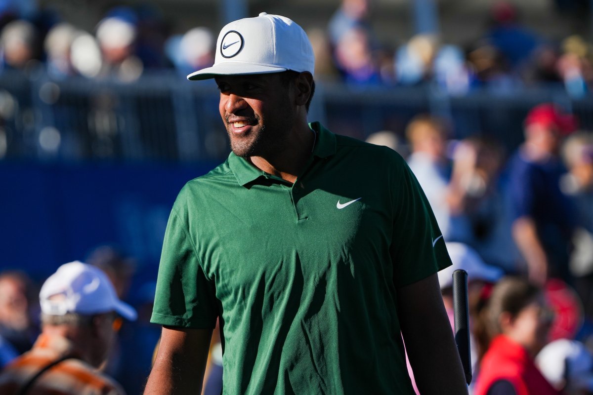 AmericanExpress's tweet photo. Wishing #AmexAmbassador @TonyFinauGolf good luck at the first major championship of the season. Your fans at #TeamAmex are cheering for you! https://t.co/wAU88ax3ET