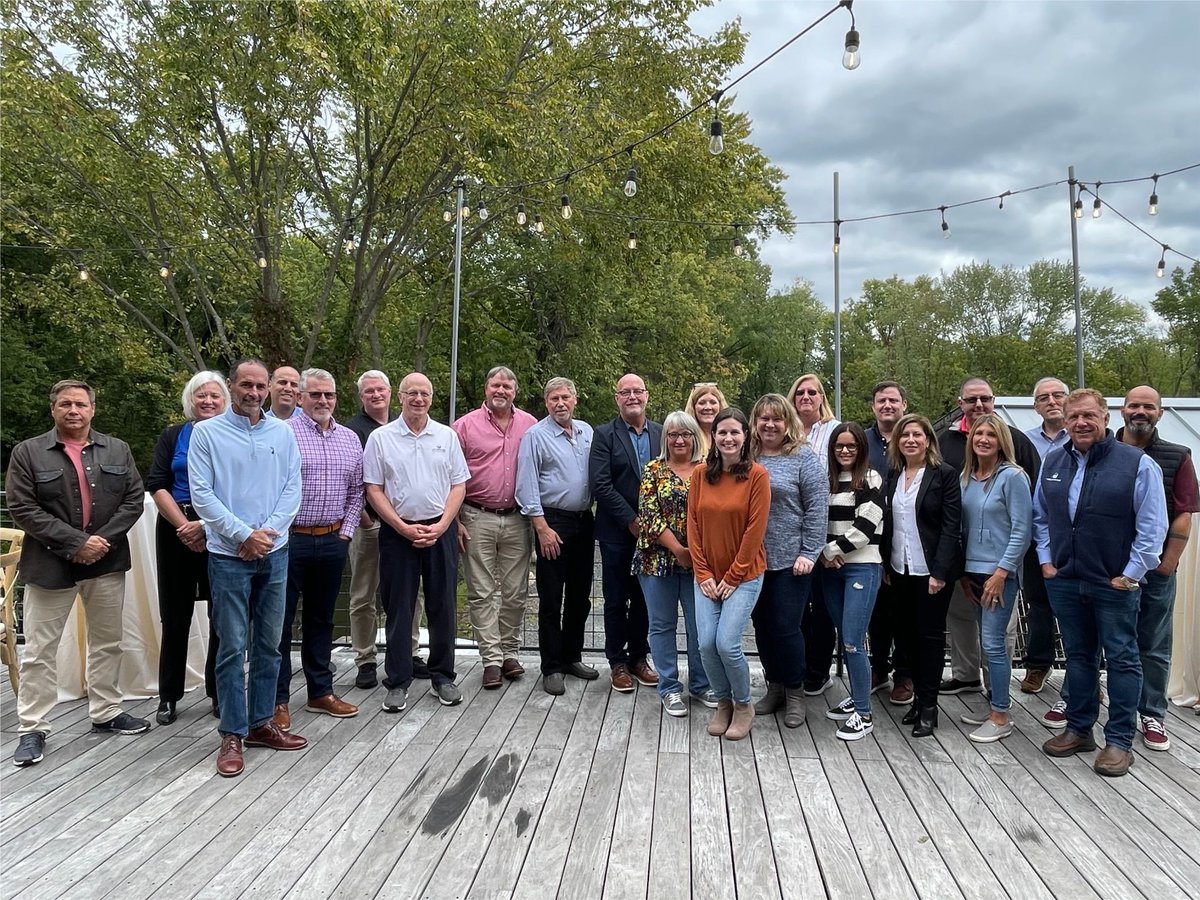 RegClark's tweet photo. It was so much fun working with LBM Advantage in the Hudson Valley that they invited me to deliver another leadership #training program. I love repeat business. #LeadershipDevelopment https://t.co/CL9tC5gIic