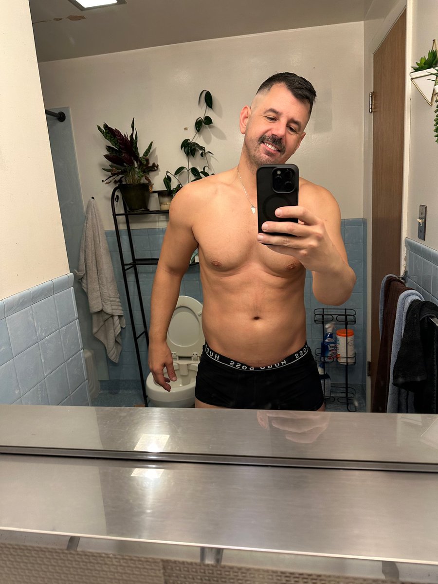 djguyscheiman's tweet image. #thirstythursday #bodyprogress