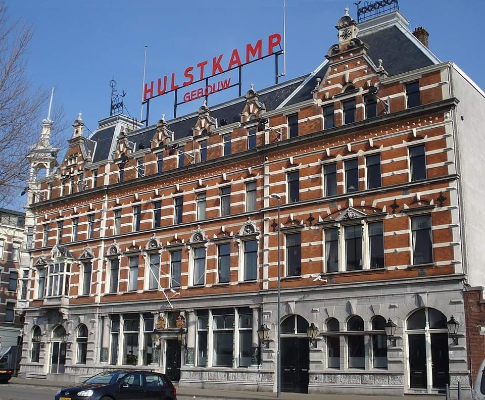 Het Hulstkamp-gebouw. 

Foto en Informatie komen uit wikipedia. 👇
tumblr.com/rotterdamvanal…