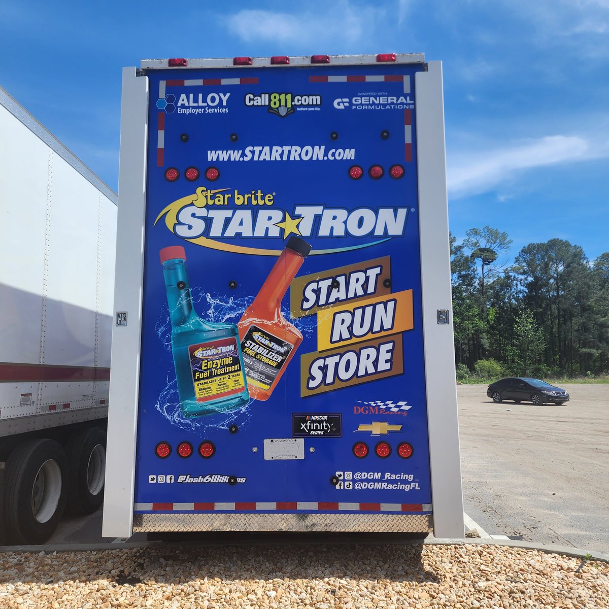 startron's tweet photo. ๐๐ Hauler spotted! A keen-eyed fan caught a glimpse of @Josh6williams NASCAR car's hauler out on the road. Keep an eye out, you never know where it'll show up next!
#StarbriteSolutions #StarTronFuelTreatment #HaulerSpotted #NASCARAdventures" https://t.co/6kOZWOvEJ7