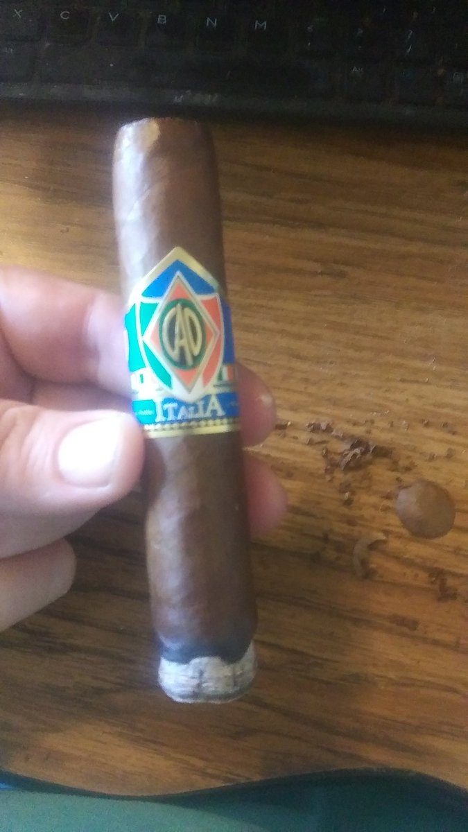 mobarbq's tweet photo. CAO Italia Ciao. #cigars #multicountryblendfillers #rated92 @caocigars https://t.co/grGi6XkJSu