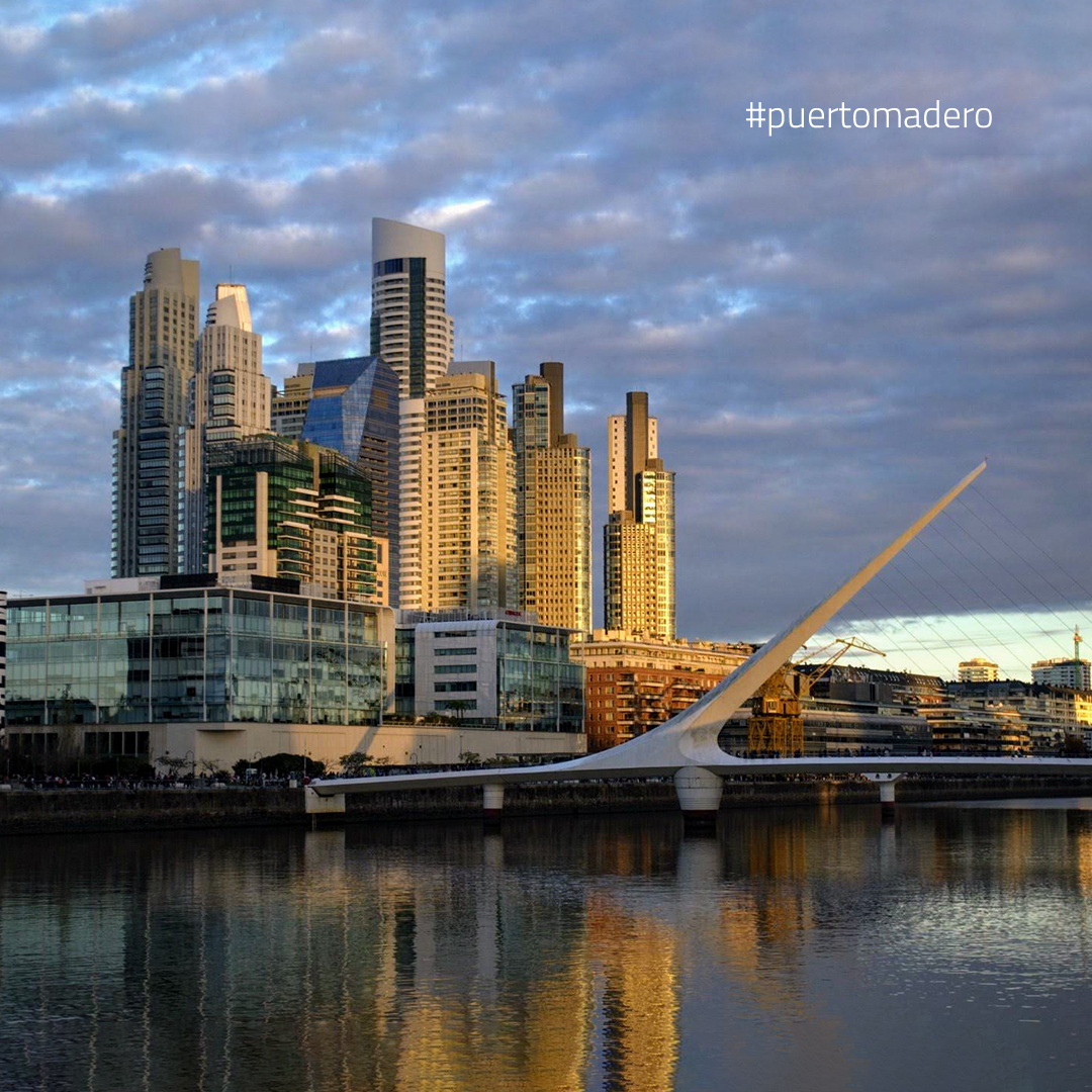 ✨ Un lugar repleto de sorpresas y hallazgos.

🎩 Paseá por Puerto Madero dando la bienvenida a los nuevos colores que trae el otoño y terminá tu recorrido en la Galería de Estilo Campo degustando un asado criollo con vista al dique.

🔥 Estilo Campo, en el puerto, el campo. ⚓