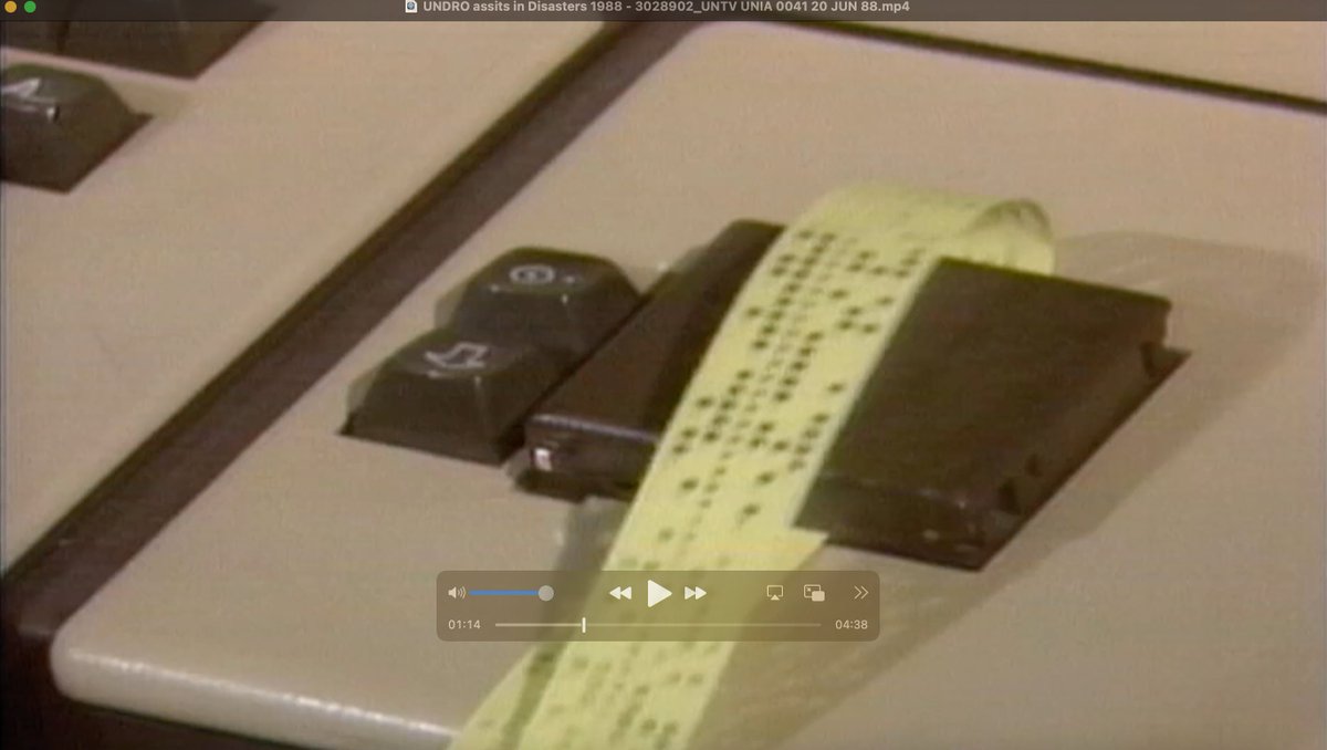 What is this device? Seen in a 1988 UN Disaster Relief Organziation (UNDRO) video. #help #CROWD #technology #History