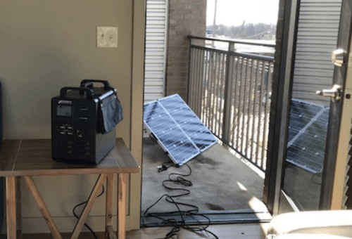 4PatriotsLLC's tweet photo. Lots of folks don't realize you can keep our #generators inside &amp; let it run while the solar panel charges outside. Your Patriot Power Generator &amp; its FREE #solar panels make the ultimate pair. Keeping your lights on when the power goes out!

Learn more: https://t.co/xBVGZG9wu3 https://t.co/I1arfOZSI5