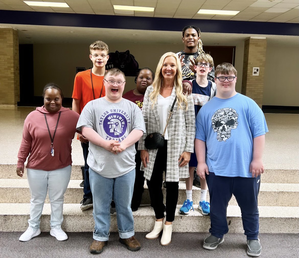 It’s been too long!  Had a wonderful visit with some of my favorite friends at MCHS! 💜