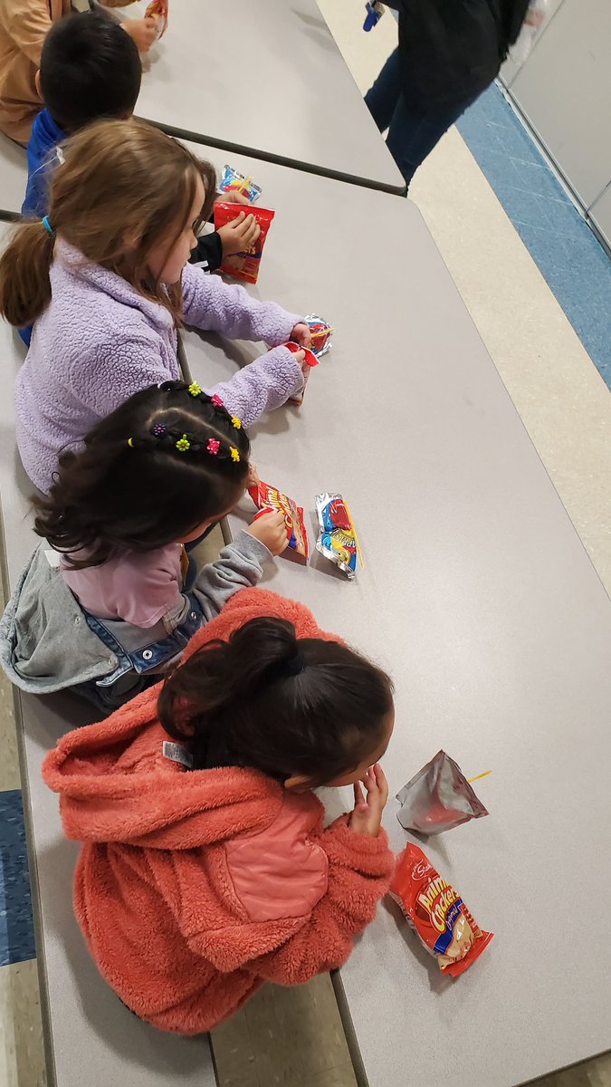 Buffalo_Creek1's tweet photo. We're excited to welcome our #FutureBison from @BBS_Learns for a.campus visit today. We can't wait to see you as kindergarteners! https://t.co/tEo677lxt0