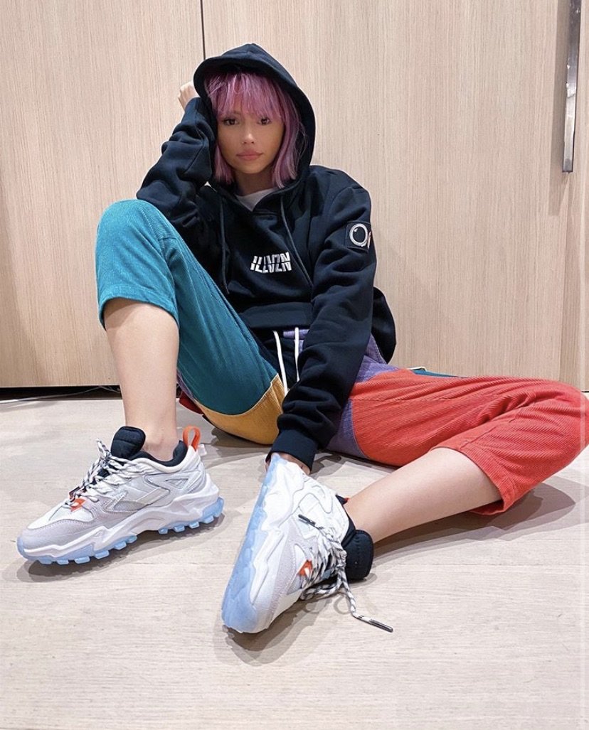 TheSixBrits's tweet photo. ♡ 𝘞𝘩𝘰𝘦𝘷𝘦𝘳 𝘭𝘪𝘬𝘦𝘴 𝘵𝘩𝘪𝘴, 𝘸𝘰𝘶𝘭𝘥 𝘤𝘶𝘥𝘥𝘭𝘦 𝘮𝘦. 

↻ 𝘞𝘩𝘰𝘦𝘷𝘦𝘳 𝘙𝘛'𝘴 𝘵𝘩𝘪𝘴, 𝘸𝘰𝘶𝘭𝘥 𝘧𝘶𝘤𝘬 𝘮𝘦.  

↻  &amp; ♡ Both of you wanna marry me.  

>> 𝘐𝘧 𝘺𝘰𝘶’𝘳𝘦 𝘣𝘳𝘢𝘷𝘦 𝘦𝘯𝘰𝘶𝘨𝘩 , 𝘤𝘰𝘱𝘺 𝘢𝘯𝘥 𝘱𝘢𝘴𝘵𝘦 https://t.co/aVTXZ6dmnv