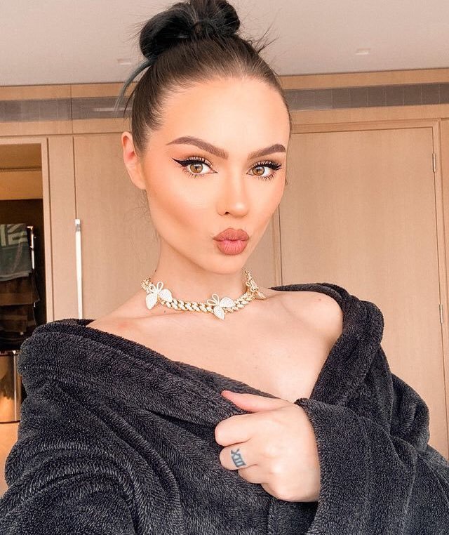 TheSixBrits's tweet photo. ♡ 𝘞𝘩𝘰𝘦𝘷𝘦𝘳 𝘭𝘪𝘬𝘦𝘴 𝘵𝘩𝘪𝘴, 𝘸𝘰𝘶𝘭𝘥 𝘤𝘶𝘥𝘥𝘭𝘦 𝘮𝘦. 

↻ 𝘞𝘩𝘰𝘦𝘷𝘦𝘳 𝘙𝘛'𝘴 𝘵𝘩𝘪𝘴, 𝘸𝘰𝘶𝘭𝘥 𝘧𝘶𝘤𝘬 𝘮𝘦.  

↻  &amp; ♡ Both of you wanna marry me.  

>> 𝘐𝘧 𝘺𝘰𝘶’𝘳𝘦 𝘣𝘳𝘢𝘷𝘦 𝘦𝘯𝘰𝘶𝘨𝘩 , 𝘤𝘰𝘱𝘺 𝘢𝘯𝘥 𝘱𝘢𝘴𝘵𝘦 https://t.co/aVTXZ6dmnv