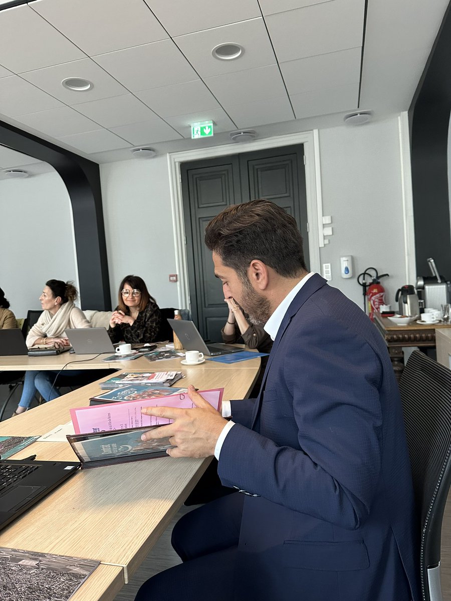 mariedepaquy's tweet photo. COPIL #CLS contrat local de santé préparation #CLS3 avec @ArnaudRobinet @VilledeReims @ars_grand_est @caf51_actus @Cpam51 @regiongrandest @AcReims @DptMarne @CHUdeReims @universitereims #santé #prévention #environnement #handicap #soins #care https://t.co/cTPhzSJZEG