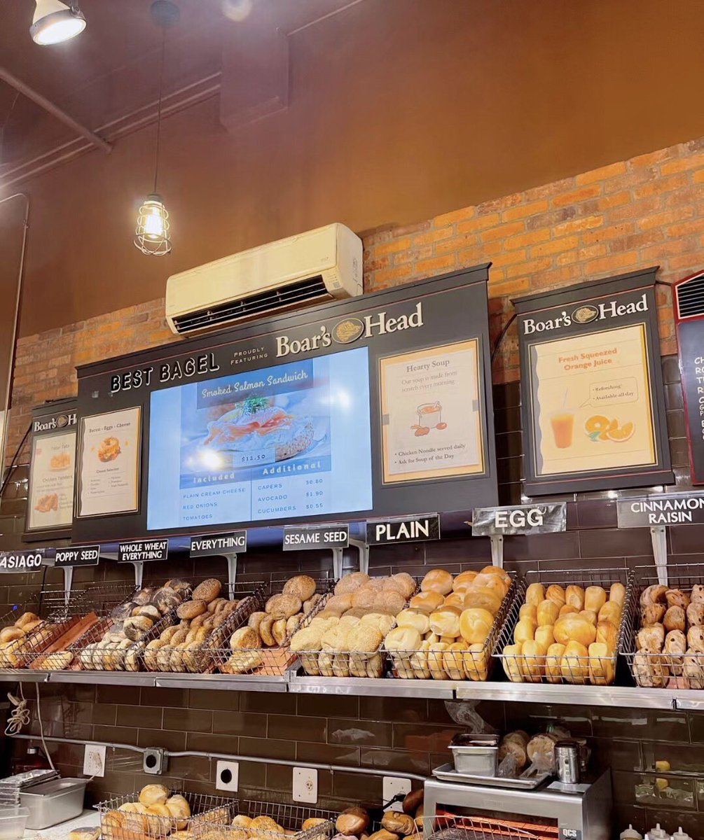 Kalie0820's tweet photo. Bagels in Midtown, Manhattan, New York are really good for breakfast #breakfast https://t.co/Sy75u8H0Ko