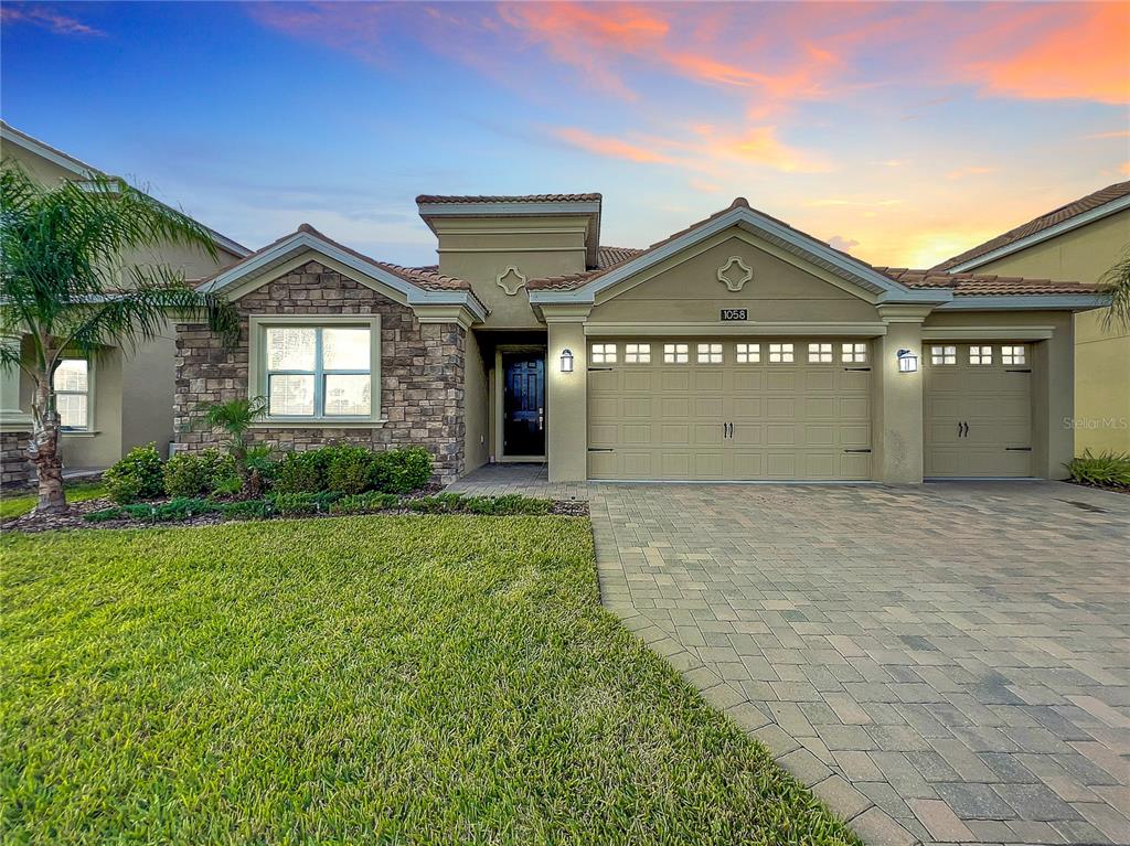 AColonFLRealtor's tweet photo. This 4 BED home won't last long! Ping me for details or a showing. #realestate  https://t.co/RLKqedo4HU https://t.co/VAnhmSrnVw