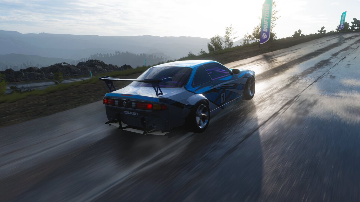 OptaneGaming's tweet photo. Driving in the rain just hits different.... 🫠🫠🫠🫠💕❤️❤️

#ForzaHorizon5  #FH5 #Optane #OptaneGaming https://t.co/qHIaoLjWsy