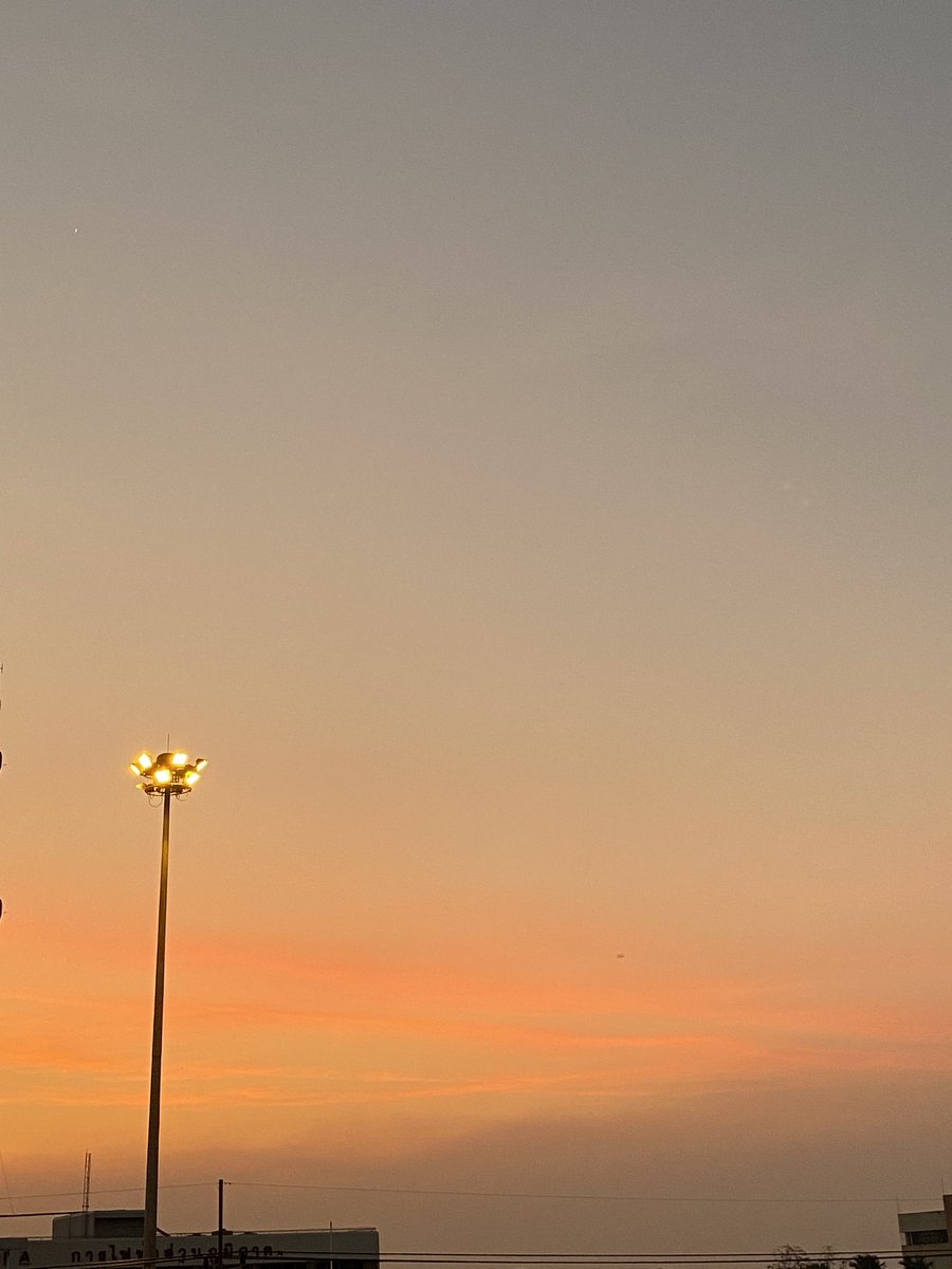 ชอบท้องฟ้าในฤดูร้อน แต่ไม่ชอบฤดูร้อน