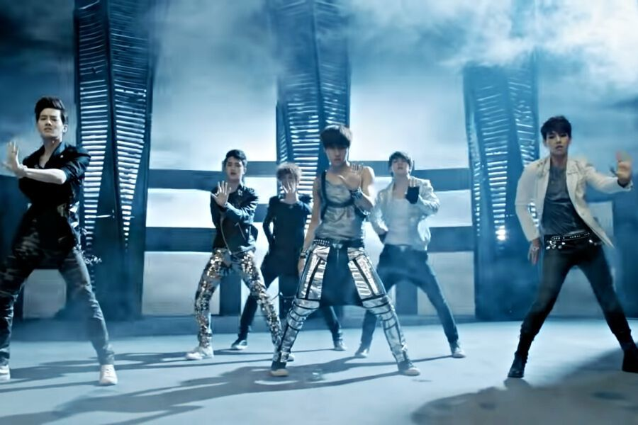 kchartsmaster's tweet photo. 11 years ago today, EXO released their debut single "MAMA". https://t.co/tPQX4XsEnu