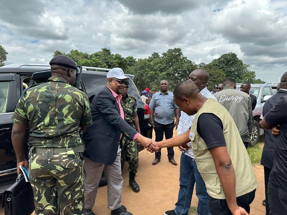 KabambeOfficial's tweet photo. I joined President Arthur Peter Mutharika in visiting #CycloneFreddy victims at Chisoka &amp; Luchenza Primary Schools where APM made a donation. Let us all keep supporting our compatriots in these difficult times. The vulnerability &amp; destruction that Freddy caused is still with us https://t.co/GSDXKY5deU