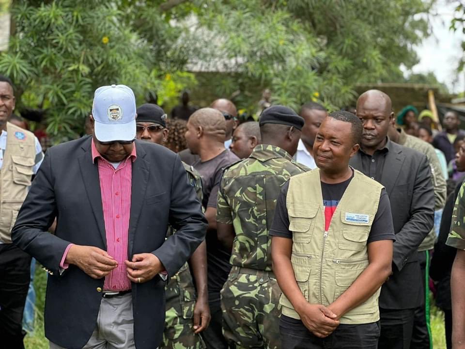 KabambeOfficial's tweet photo. I joined President Arthur Peter Mutharika in visiting #CycloneFreddy victims at Chisoka &amp; Luchenza Primary Schools where APM made a donation. Let us all keep supporting our compatriots in these difficult times. The vulnerability &amp; destruction that Freddy caused is still with us https://t.co/GSDXKY5deU