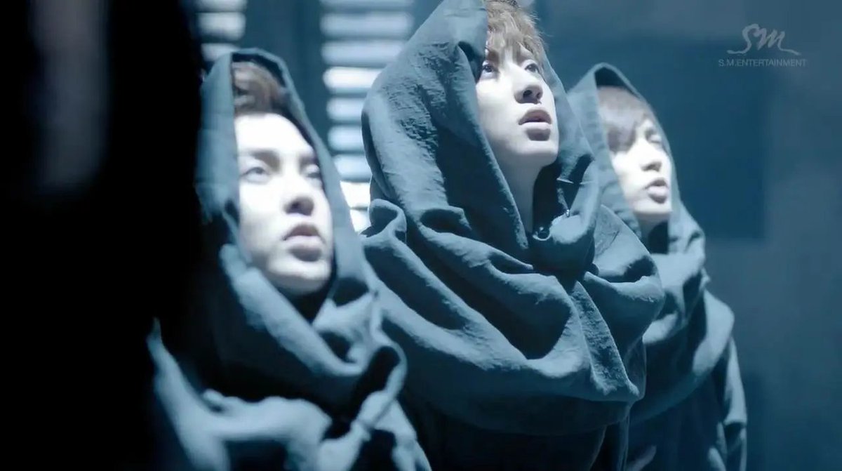 kchartsmaster's tweet photo. 11 years ago today, EXO released their debut single "MAMA". https://t.co/tPQX4XsEnu
