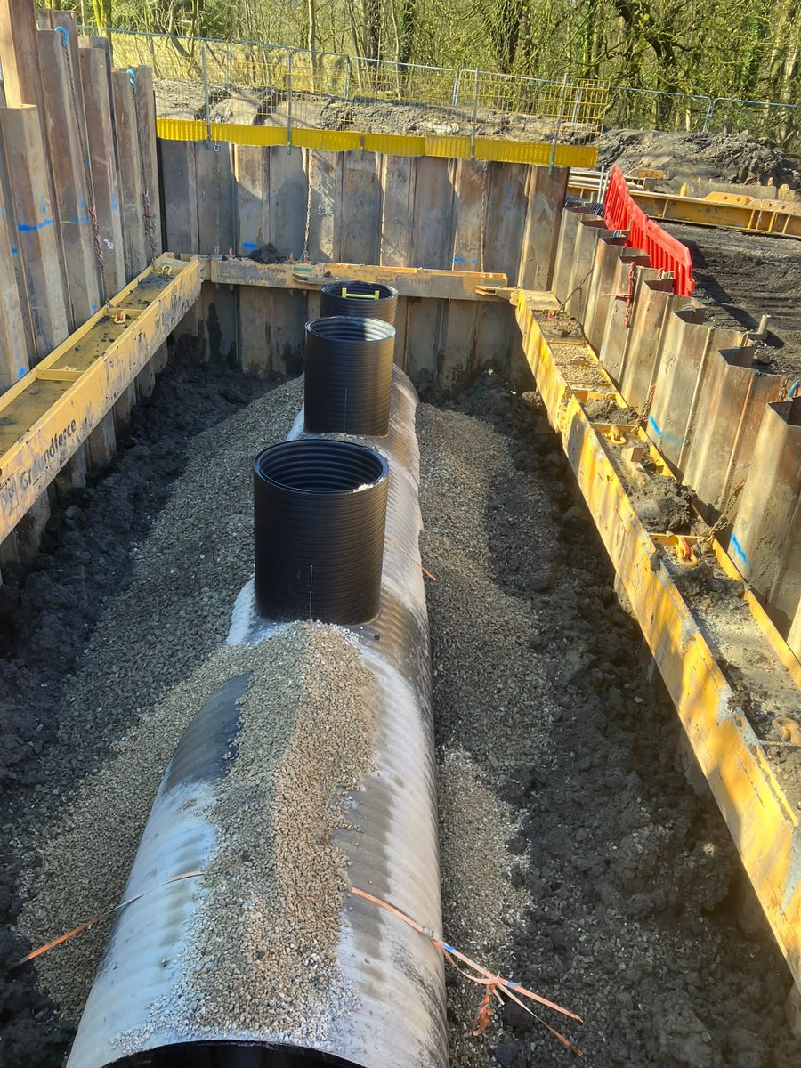 M56 DUNKENHALGH - Works on behalf of National Highways involve the installation of a petrol interceptor tank and other various drainage systems to help improve the water quality into the nearby watercourse. More details here -   aeyates.co.uk/progress-updat…
