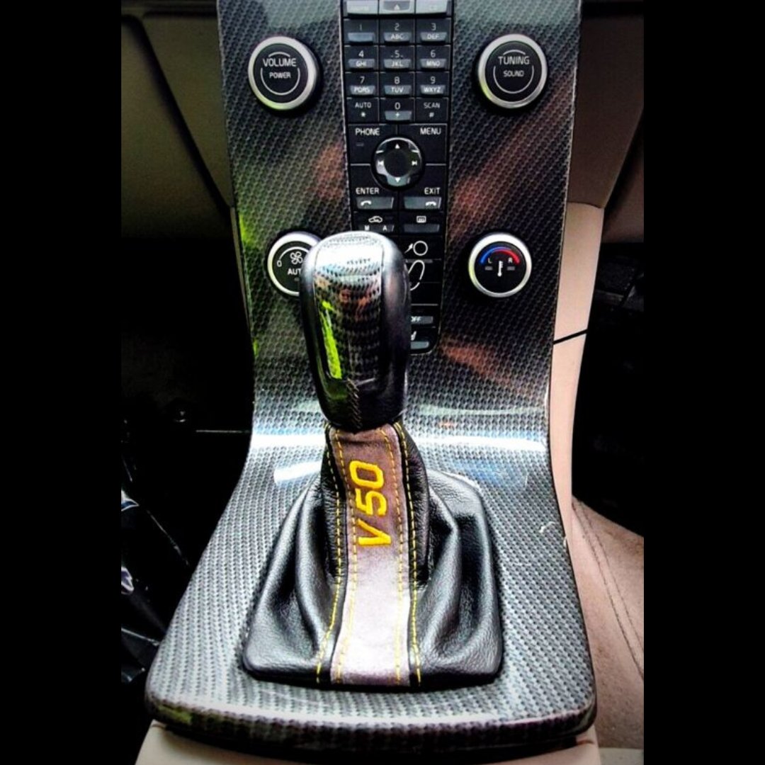 TheTuningShopUK's tweet photo. Black Leather, Grey  Suede and Yellow Embroidery - gear gaiter customized for one of our  customers - this is a way how you can change your car interior in few  minutes. 🔥
https://t.co/pFXzVowGdL

#geargaiter #volvo #v50 #thetuningshopltd https://t.co/f0Sfghpz8W