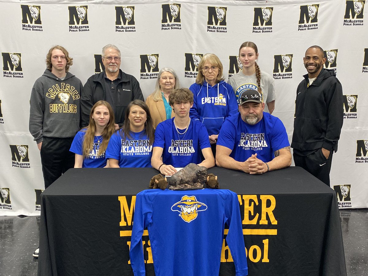 DerekHatco10's tweet photo. McAlester’s Cole Allen celebrates signing with @EOSCMBB this morning. Welcome to the E, @Allen2023Cole! #okpreps https://t.co/FNWrixurJx