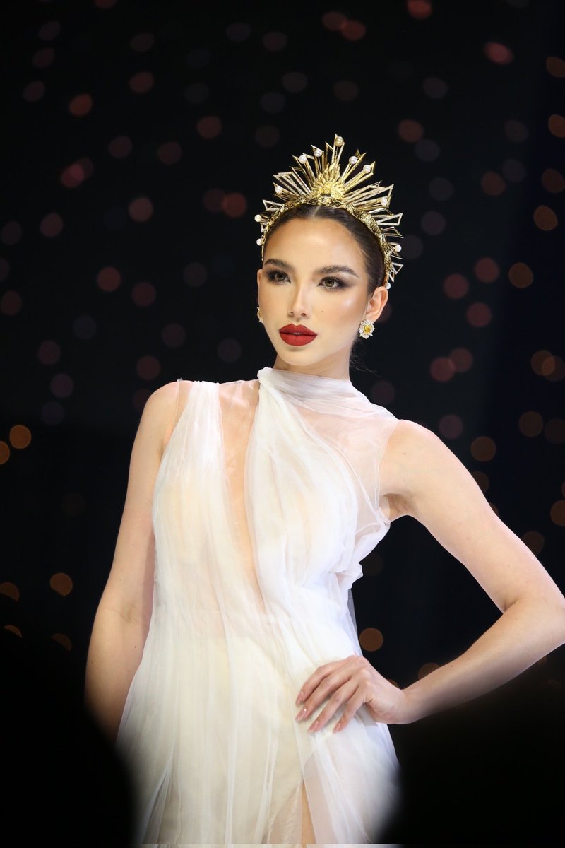 KNaja48's tweet photo. #MissGrandThailand2023  #TiaThe1stGrandShow 
สวยฉ่ำจริงๆ https://t.co/TjKBFafJfP