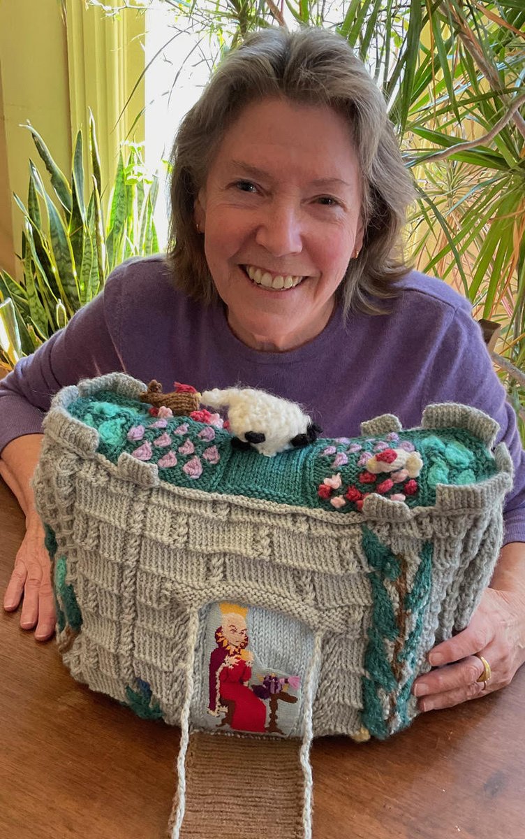 2023 Tea Cozy Competition

After 500 people worldwide cast their votes, Bridget Gates of Denver, CO was declared the winner of our Tea Cozy Competition!  She received over $400 worth of tea, tea accessories and gift items.

#teacozycompetition #larkintea  #teapot #knitting