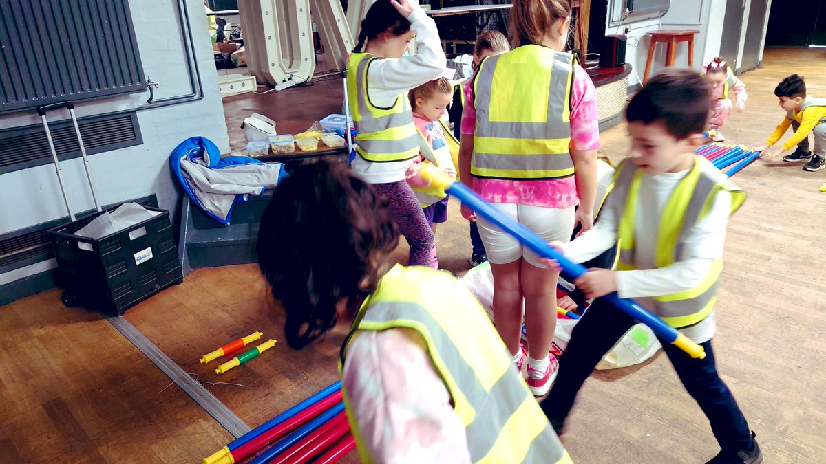 A fantastic morning with children and staff at @myKFCA building a soundstage, singing and creating artwork in our #BuilderBookUk Eurovision workshop. @CultureLPool @PlayMpac #HAF23 #Eurovision2023 #Eurovision #EuroLearn #EuroStreet #BooksyVision