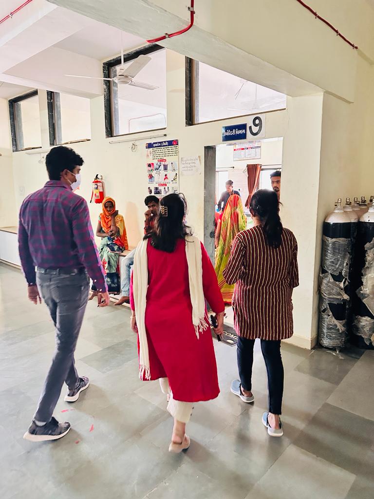mamJetpurPavi's tweet photo. આજ રોજ પ્રાથમિક આરોગ્ય કેન્દ્ર , કદવાલ ની મુલાકાત લઈ, વિવિધ વોર્ડ તથા આરોગ્ય લક્ષી સુવિધાઓ બાબતે નિરીક્ષણ કરવામાં આવ્યું. @collectorcu @RacChhotaudepur @SDMChhotaudepur https://t.co/E8z5Dvgnuz
