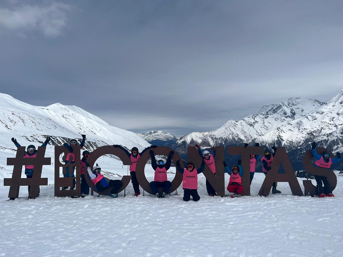 mgs_juniors's tweet photo. Day 5 of skiing: complete
💙♥️🖤
@mgs_1515 https://t.co/5rXa2qXPmQ