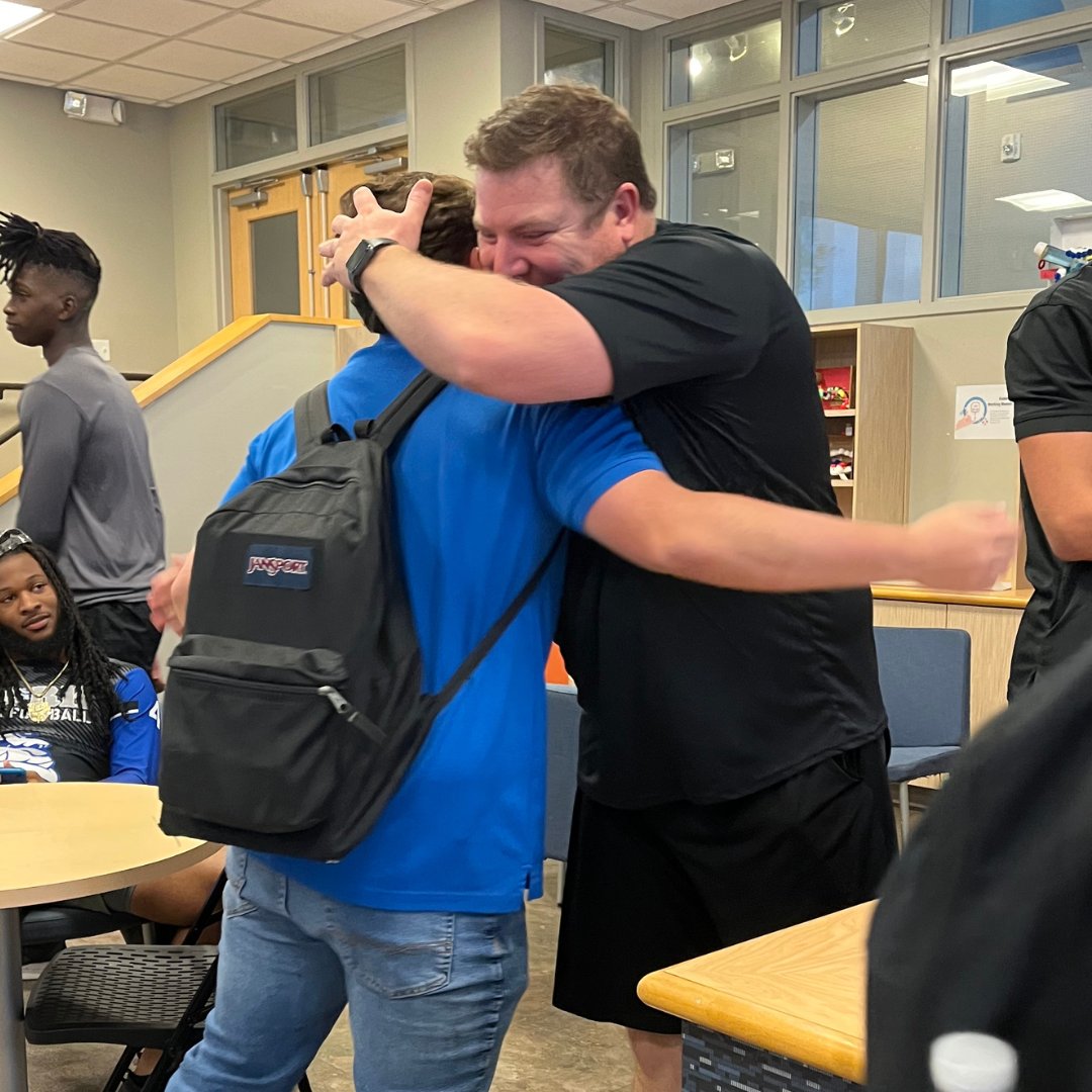 AthleticsMdca's tweet photo. Coach Tackett is back!! Today he introduced himself to the football team and was able to reconnect with some of his old players. We are so glad to have him at MDCA! 🏈#MDCAFootball https://t.co/WRv0dR0ZxU