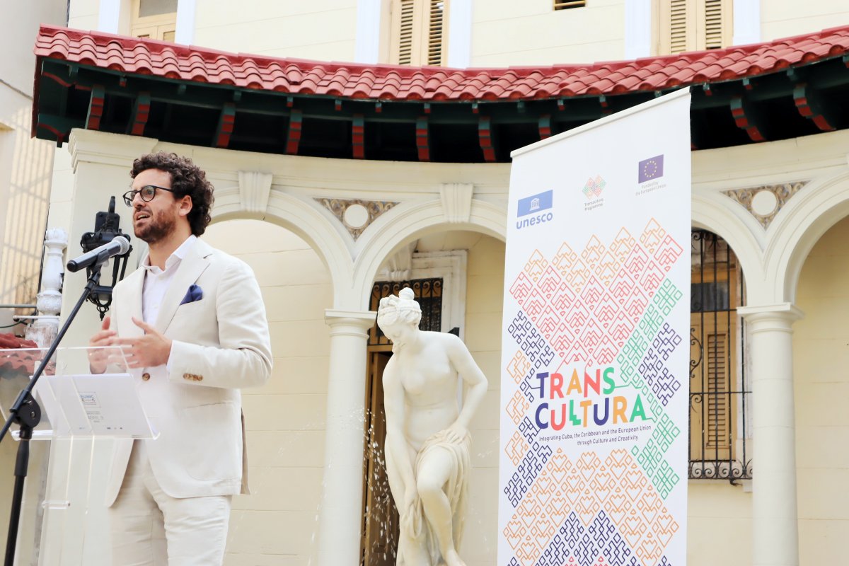 EunicCuba's tweet photo. 🕐 ¡En 3⃣ días cierra la convocatoria “Europe-Caribbean Co-Creation Hub”!
📢 El Clúster #EunicCuba invita a jóvenes europeos y caribeños a co-crear una proyecto cultural en La Habana, con el apoyo de un socio local y fondos del proyecto #ECcocreation⬇️
🔗https://t.co/mYZiLEn68w https://t.co/fhdG4Amkx1