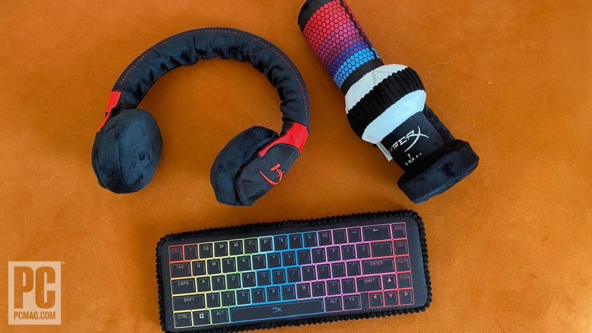 NikOneXorYes's tweet photo. HyperX released soft replicas of their devices, designed specifically for gamer dogs !!!
@HyperX @HyperXAnz @HyperXJapan @thegame @Twitter @TwitterGaming #gamedev #Twitter #America #Newsnight #recommendedBO #top #dogoftheday #twitterblades #photo #MyFriendLuckyMe #birthday https://t.co/idN4jrePOZ