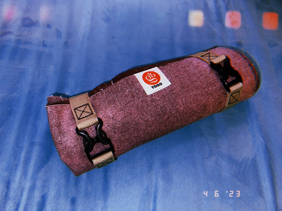 alisoncomposes's tweet photo. grateful for my travel yoga mat &amp; @yogawithadriene on this business trip! 🧘🏻‍♀️ #fwfg #findwhatfeelsgood https://t.co/EjAKdZj0V1
