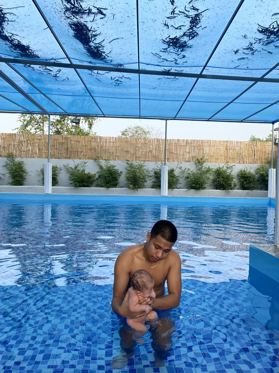 urlitolgorl's tweet photo. sinunod na sa yapak niya maging swimmer. https://t.co/PfyUGMzUTx