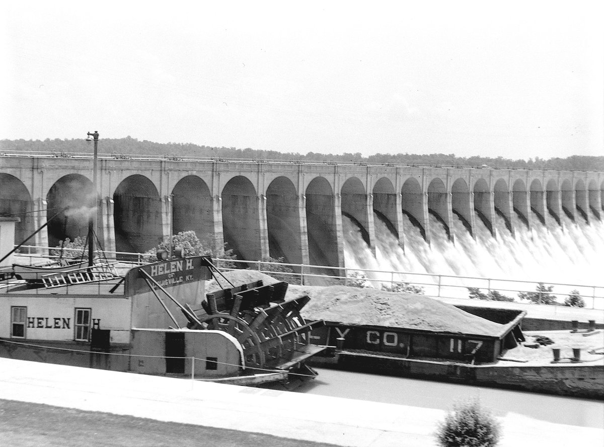 TVAnews's tweet photo. We acquired Wilson Dam in 1933 through the TVA Act. Located on the Tennessee River, Wilson was originally constructed to provide hydroelectric power during WW I. It also made the river more navigable, provided energy for development, and created recreational activities! #TBT https://t.co/tF7tjbcg3D