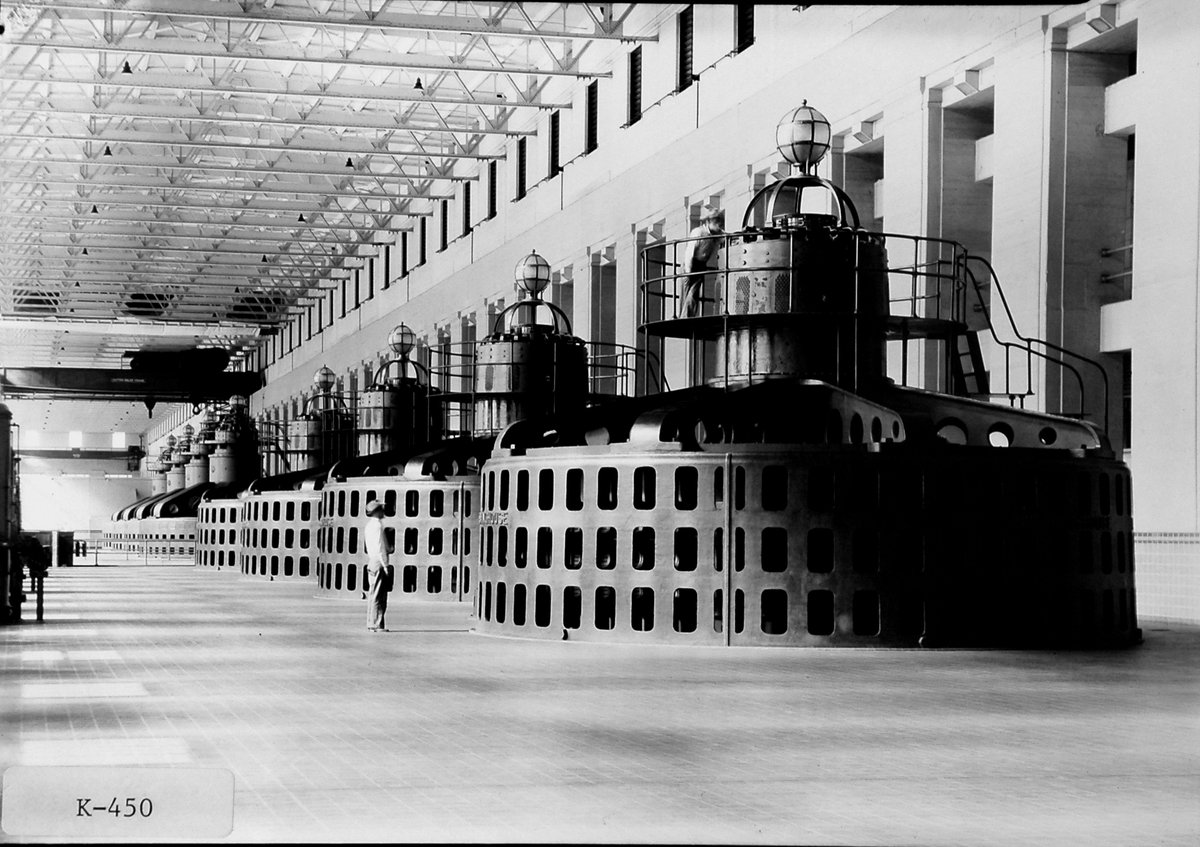 TVAnews's tweet photo. We acquired Wilson Dam in 1933 through the TVA Act. Located on the Tennessee River, Wilson was originally constructed to provide hydroelectric power during WW I. It also made the river more navigable, provided energy for development, and created recreational activities! #TBT https://t.co/tF7tjbcg3D