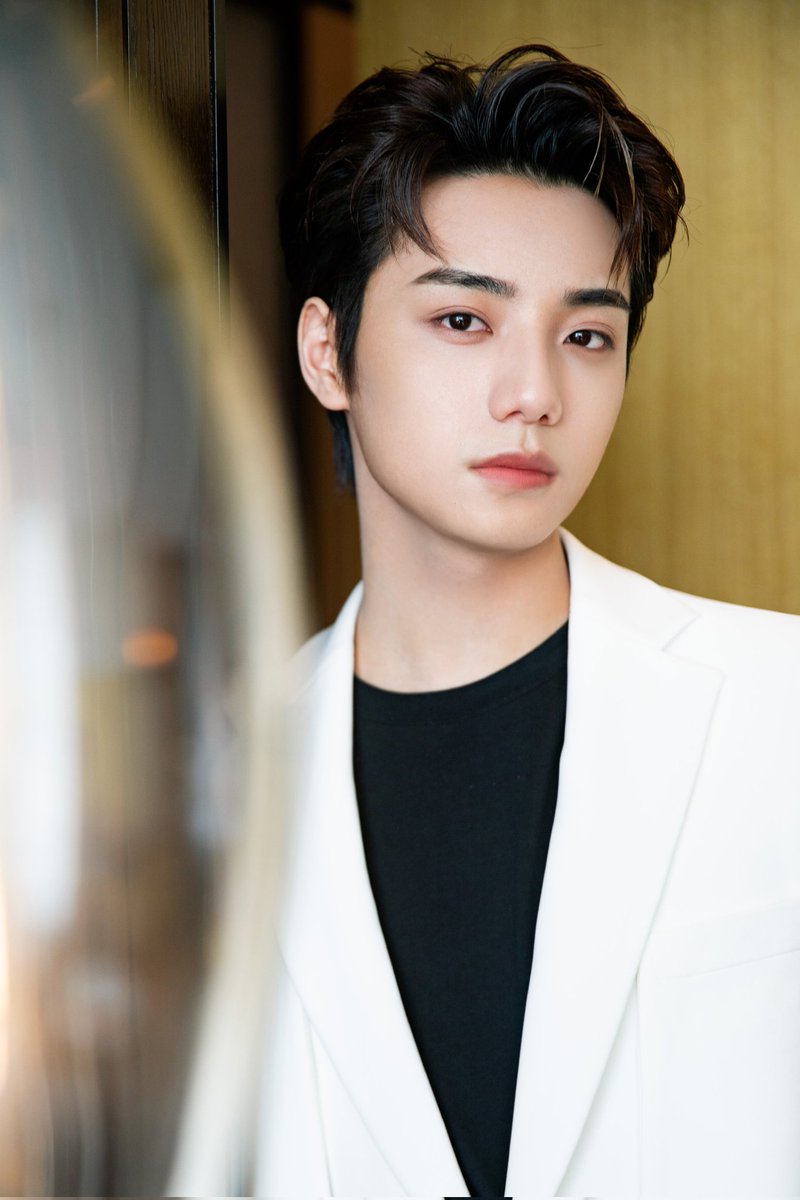 UNINEFAN's tweet photo. 2023.04.06
Happy UNINE 4th Debut Anniversary

สุขสันต์​ครบรอบ 4 ปี
ยินดีกับทุกก���รเติบโต

UNINE 出道四周年快乐💙
#UNINE
#LiWenhan #LiZhenning #YaoMingMing #YaoBoNan
#李汶翰 #李振宁 #姚明明 #姚柏南 https://t.co/9kZ0WHUbB6