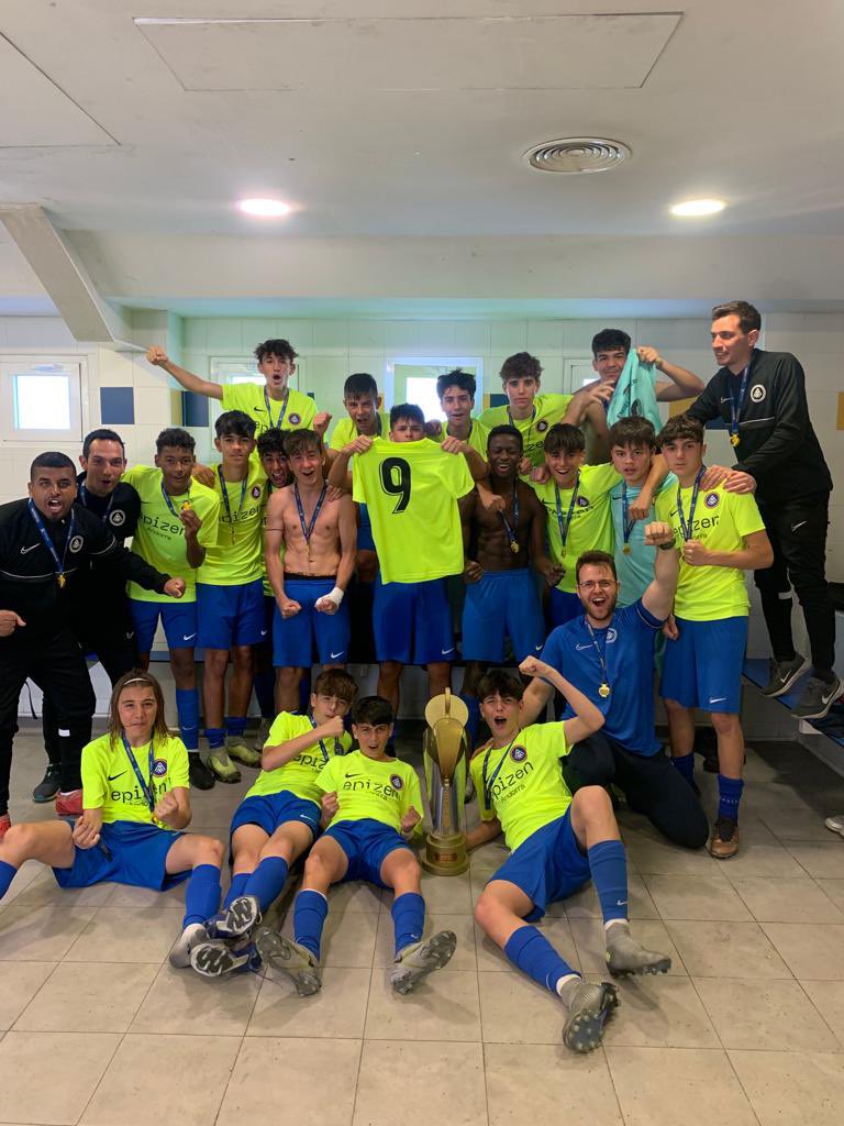 IberCup: #Campeones 

🏟 J1 - 🟢 2-1 FC Shakhtar Donetsk
🏟J2 - 🟢 1-0 Mislata 
🏟 J3 - 🟡 0-0 Fuenlabrada

1/8 final: IA 6-0 Nuevo Boadilla 🟢
1/4 final: IA 2-1 Las Rozas 🟢

Semis: IA 0-0 Mislata 🟢
3-0 Penals

Final IA 1-0 Valladolid 🟢

Espectacular torneig nois!! ⚪ 🔵🔝🔝