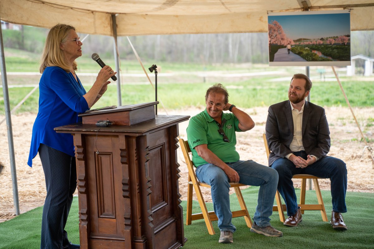 HWVChamber's tweet photo. An exciting time for #CabellCounty and the #CityofMiltonWV! Congratulations to the Hoops Family on the grand opening of Canterbury Trail at The Grand Patrician Resort!

The Resort’s new public trail features a 1.2-mile exercise and walking trail with 18 exercise machines. 🏃‍♀️🏃 https://t.co/PWDtm7eB6i
