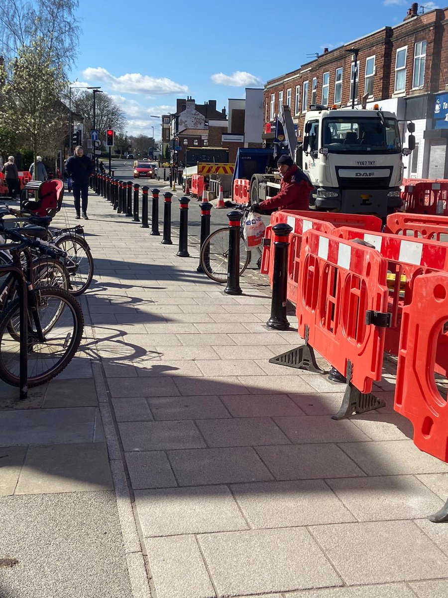 LauraOuthart's tweet photo. @yorklibdems @EdwardJDavey What's safer about spending hundreds of thousands of pounds on protecting paving slabs from parked cars, but refusing to spend any money to protect children from moving cars 900m down the road? #WhatALoadOfBollards #Crossings4Kids #York kids deserve better https://t.co/Ivod8LvVHh