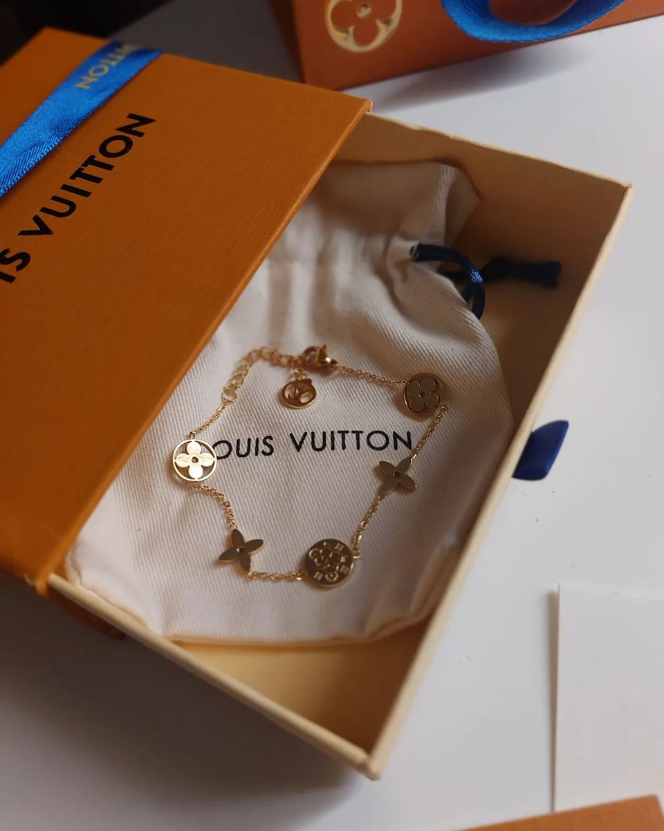 ًمتجركم tweet media